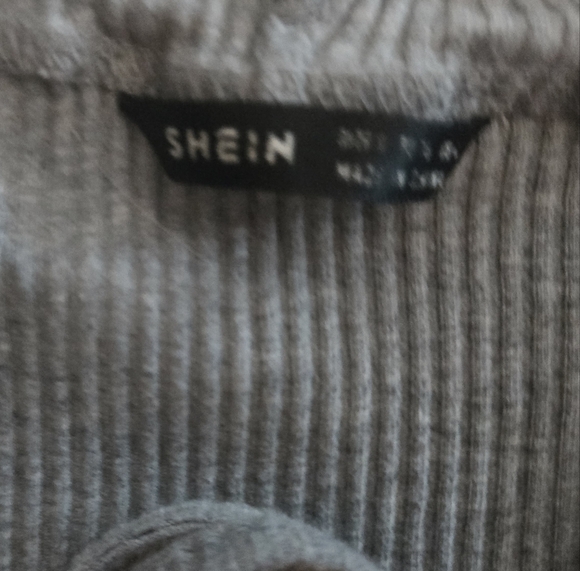 Gray Hooded Lace-Up Crop Top and Heart Crop Top Set - Picture 4 of 4